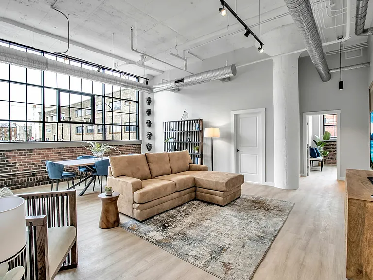 2 Bedroom