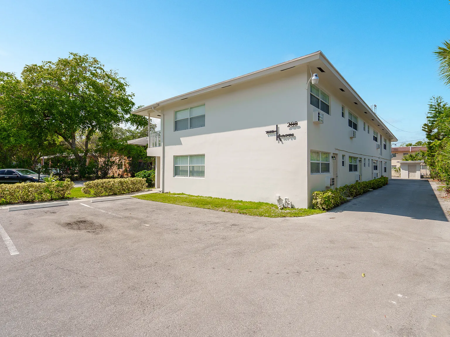 Kay Apartments — Photo 3