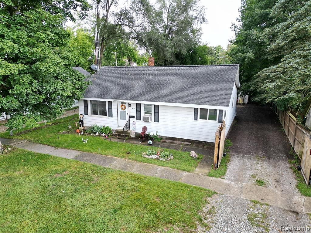 4714 5th St, Columbiaville, MI 48421 Zillow