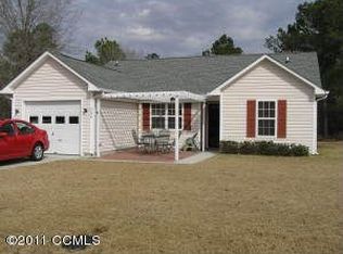 204 Blueberry Ct, Hubert, NC 28539