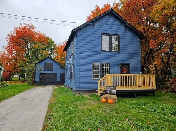 2 Home Street, Richford, VT 05476