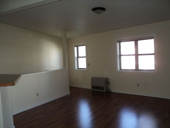 3rd image of 565 H St Unit D