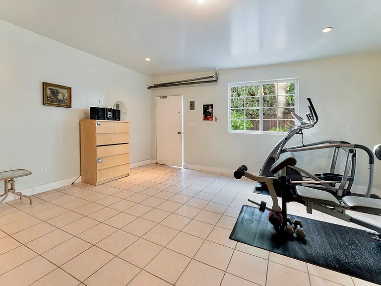 2423 San Pasqual St — Photo 30