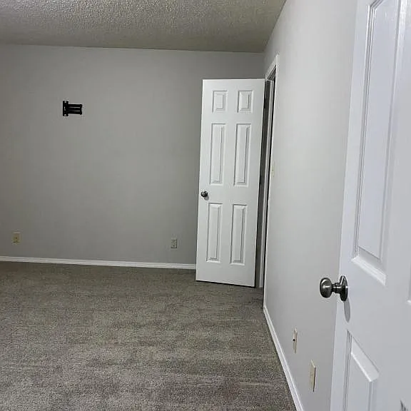 2103 S Missouri Pl — Photo 16