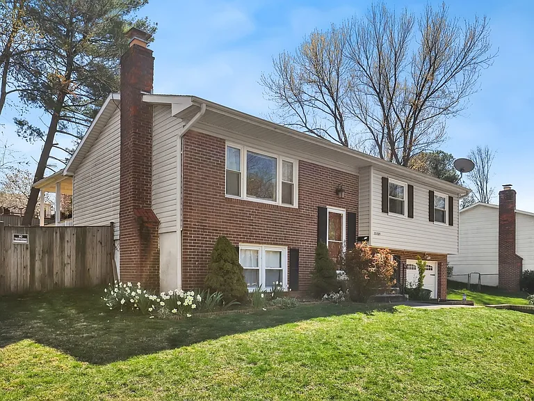 13705 Kerrydale Rd — Photo 3