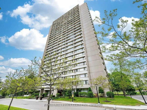 735 Don Mills Rd #1806, Toronto, ON M3C 1S9
