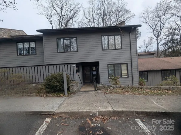 203 Crowfields Dr, Asheville, NC 28803