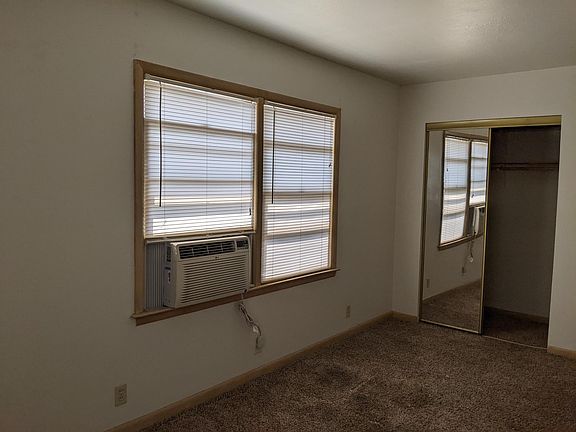 4th image of 1621 C St