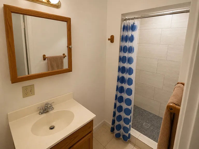 1914 Hudson Ave #1 — Photo 9