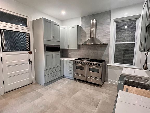 5th image of 2649 N Whipple St APT 1