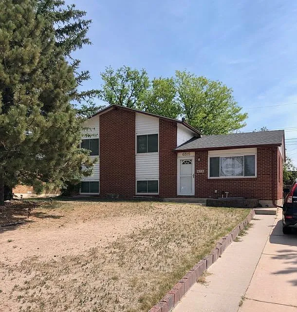 3 bed, 2.5 bath, 1625 sqft, $2,100 — Photo 1