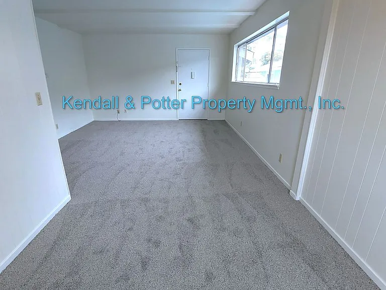 218 Alhambra Ave — Photo 13