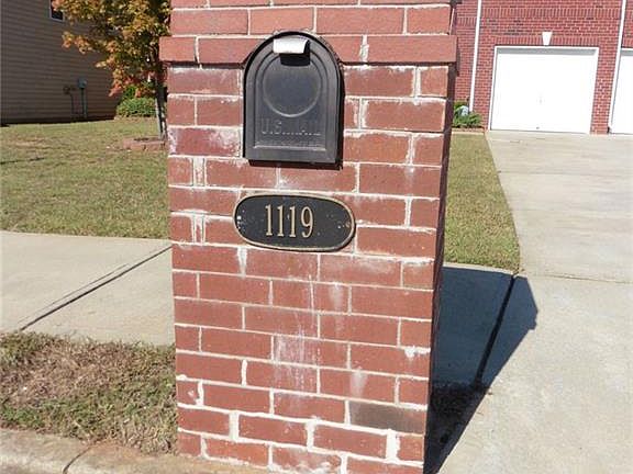 2nd image of 1119 Folkstone Dr