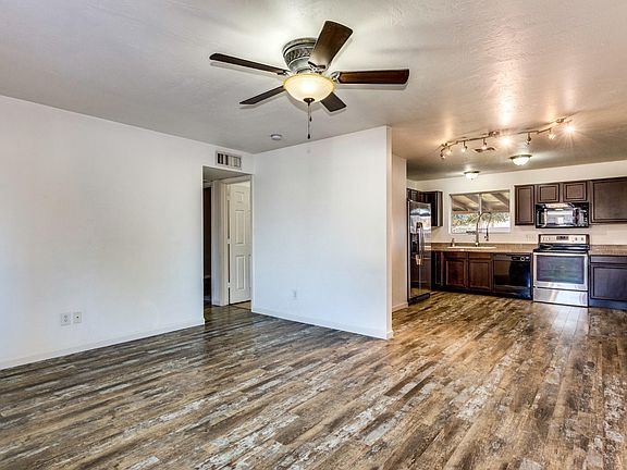3rd image of 2927 W Villa Maria Dr