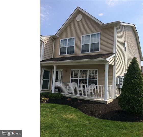 1st image of 401 Redbud Ln