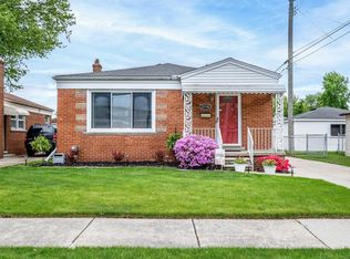 20700 Meier Rd, Saint Clair Shores, MI 48081