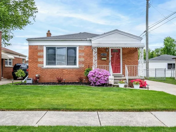 20700 Meier Rd, Saint Clair Shores, MI 48081