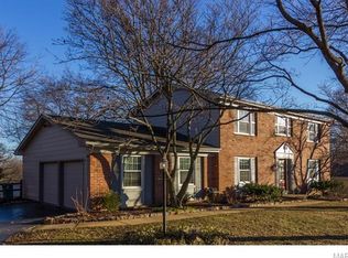 284 River Valley Dr, Chesterfield, MO 63017