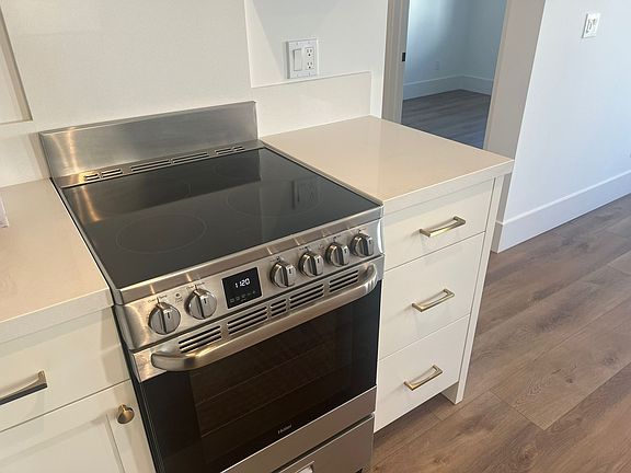5th image of 2132 Cully Pl #2132