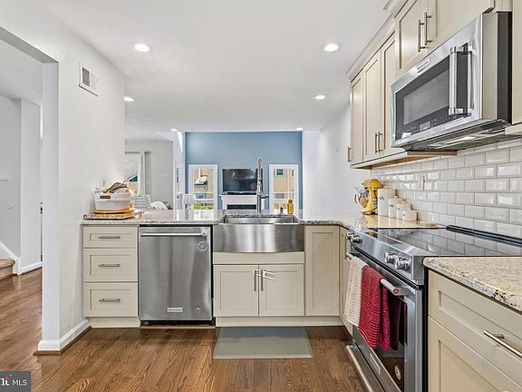 5th image of 1604 Cotswald Ct #1604