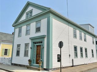 11 Trumbull St, Stonington, CT 06378