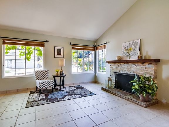 4th image of 9079 Gainsborough Ave