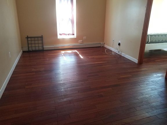 2nd image of 727 E 213th St Floor 2