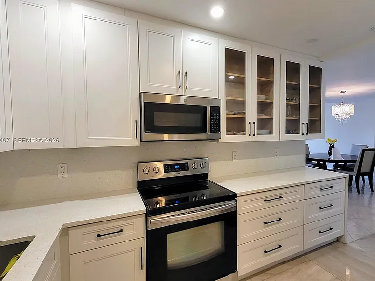 2500 Parkview Dr #2517 — Photo 30