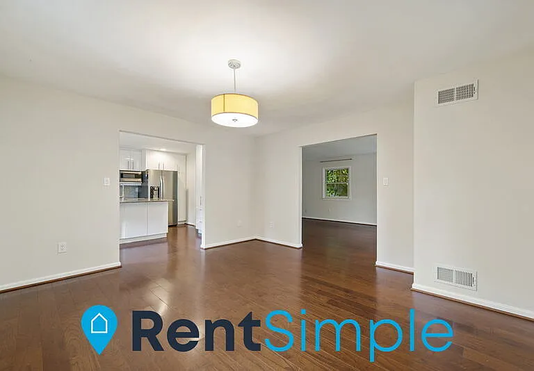 618 S Barton St — Photo 5