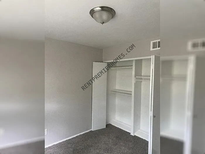 7924 Silverdale Dr — Photo 13