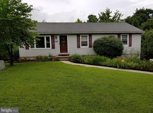 1107 Highland Dr, Mechanicsburg, PA 17055