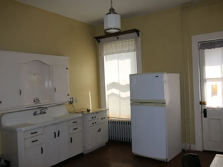 125 W Green St — Photo 44