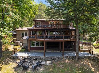 1041 Hurricane Ln, Silver Point, TN 38582