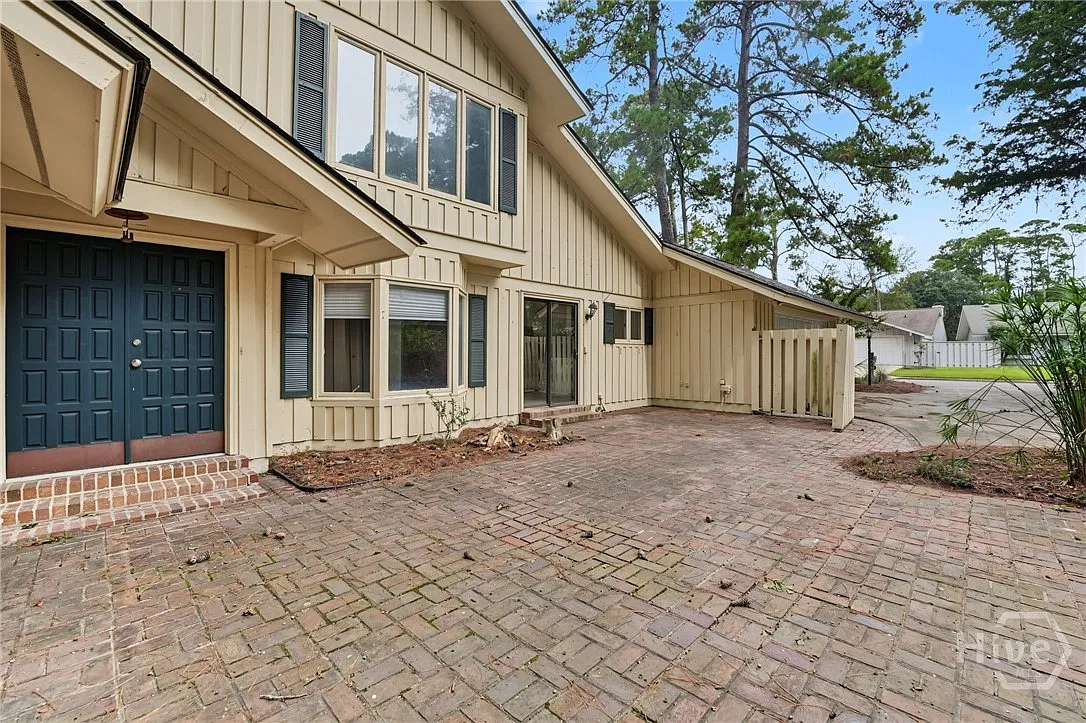 2 bed, 2.5 bath, 2153 sqft, $3,600 — Photo 4