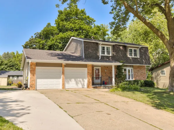1228 31st St, West Des Moines, IA 50266