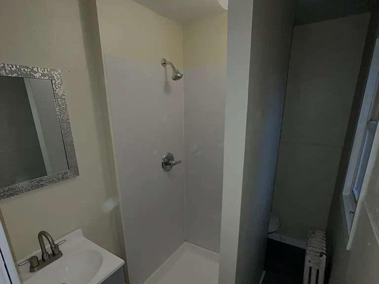 1-426 Phelps St #2 — Photo 6