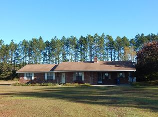 8075 Poor Robin Rd SE, Baxley, GA 31513
