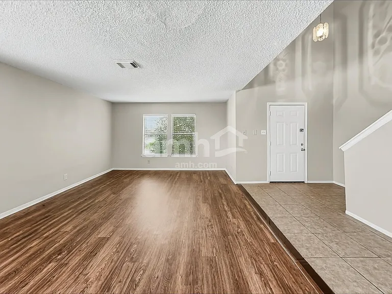 6678 Snow Meadow Dr — Photo 8