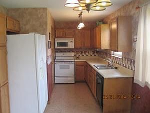 3rd image of 1018 Jones Ave