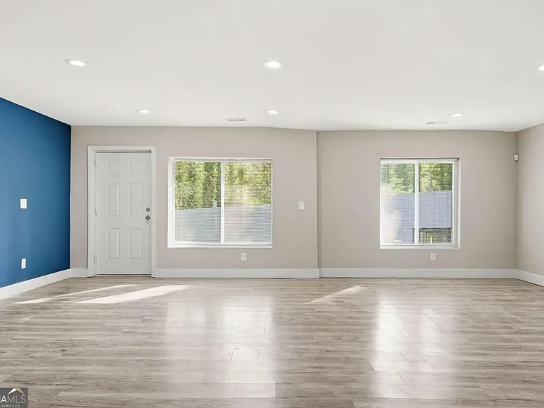 1735 Carter Cir — Photo 10