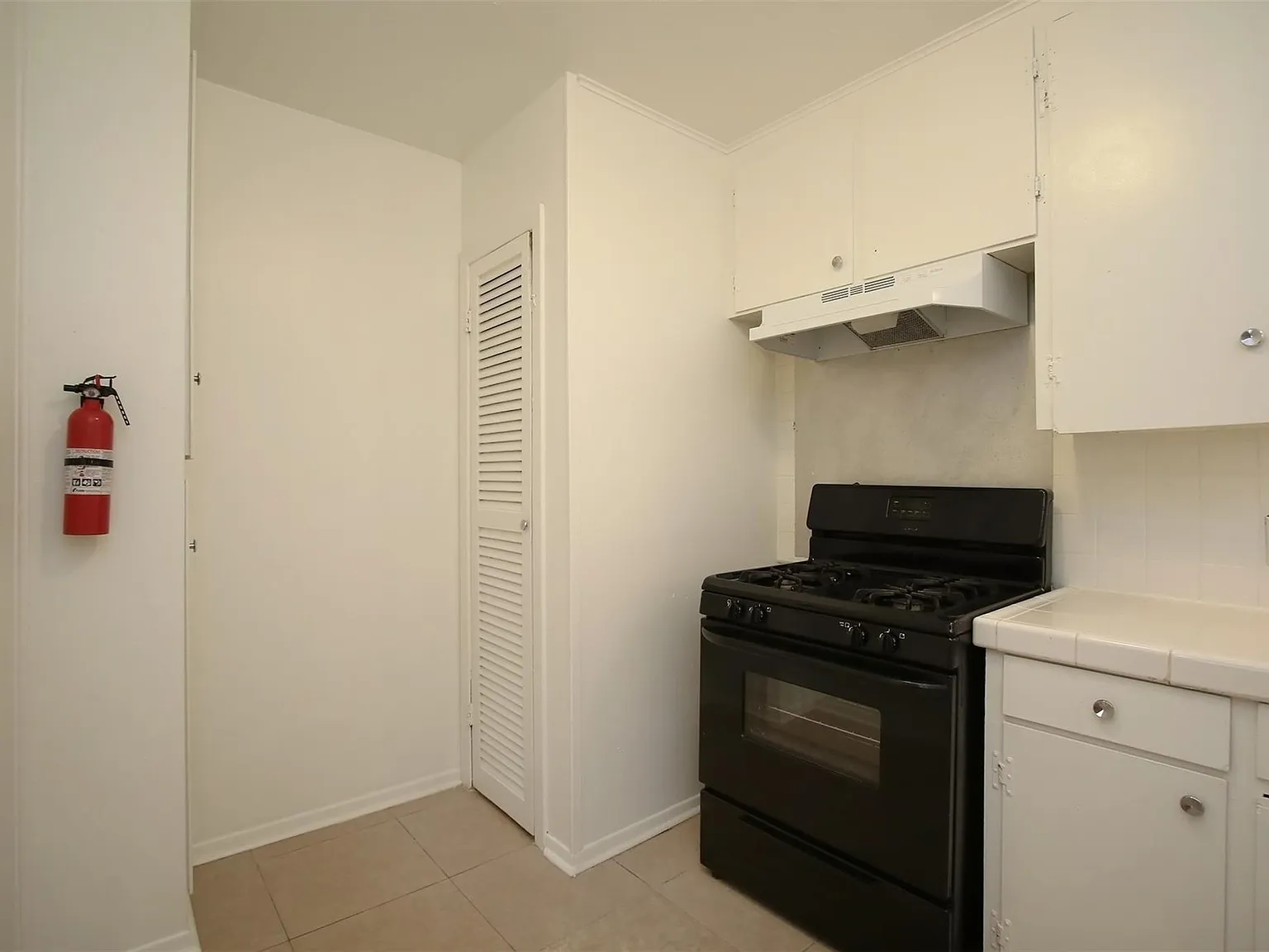 2 bed, 1.0 bath, 850 sqft, $895 — Photo 4