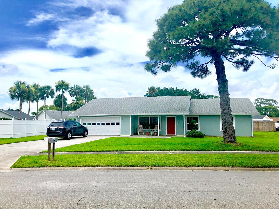 1st image of 722 Sleepy Hollow Dr