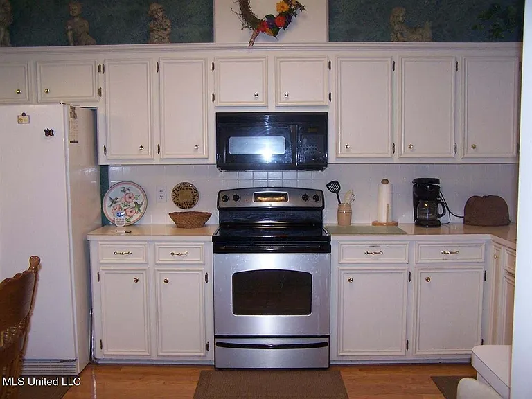 339 Cascades Cir E — Photo 3