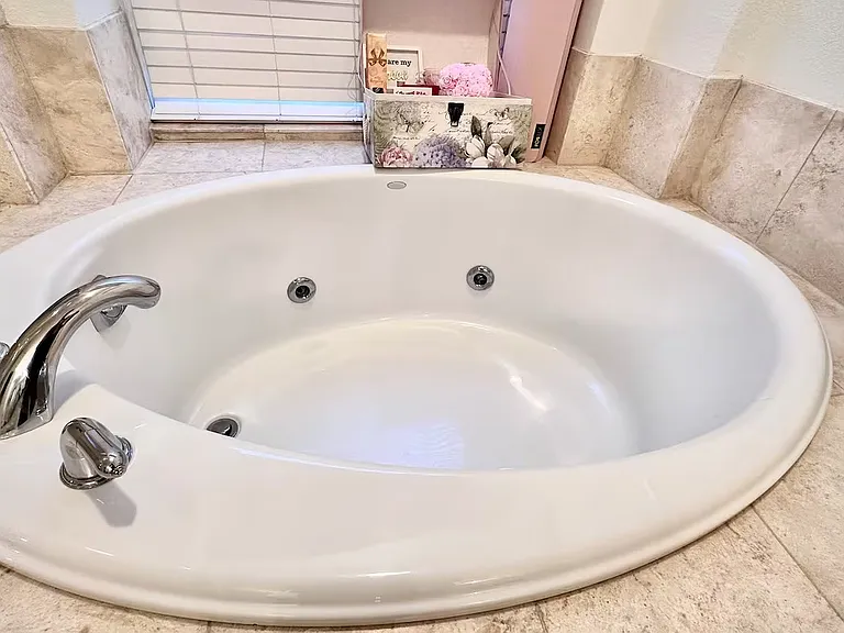 1237 Tioga Dr — Photo 5