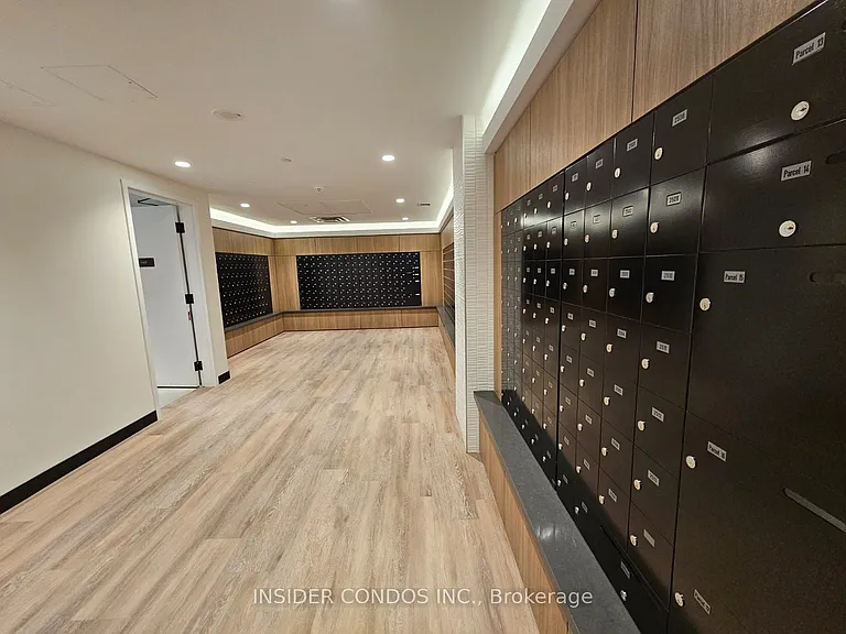 7950 Bathurst St #1412 — Photo 16