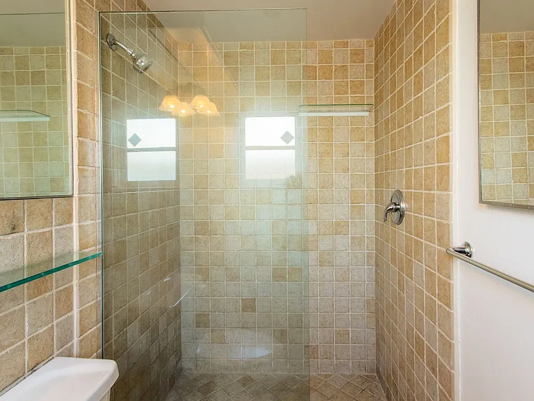 140 E. Tamarisk Road — Photo 16