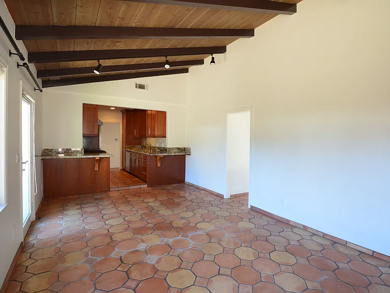 7033 Draper Ave — Photo 11