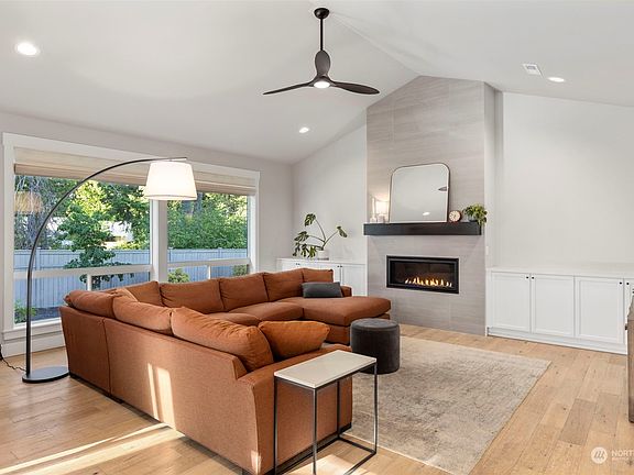 5th image of 409 Norberg Place