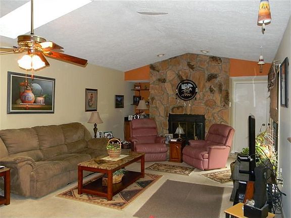 2nd image of 764 Pine Needles Dr
