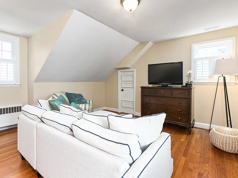 203 Elmwood Dr — Photo 26
